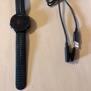 Garmin 235 with charger